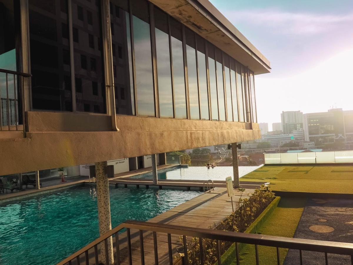 The Honeymoon Haven - 99 Residences Malacca Esterno foto